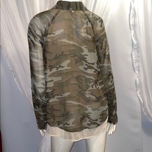 Guess Women's Green Camouflage Utility Jacket